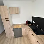 Lejlighed Modern & Bright Apartment, Comforts Le Teil