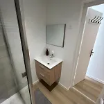Lejlighed Modern & Bright Apartment, Comforts