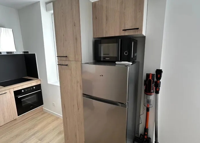 Modern & Bright Apartment, Comforts *