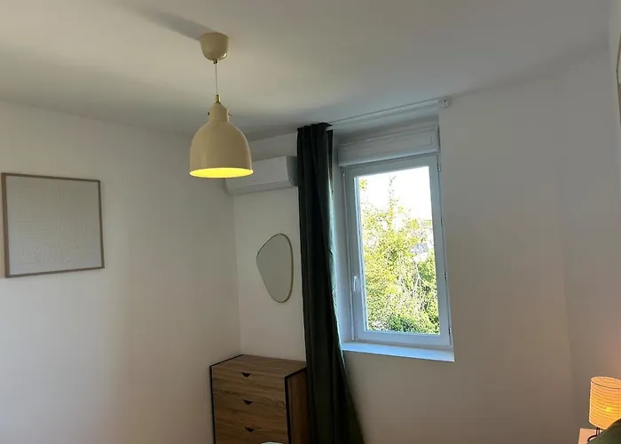 Modern & Bright Apartment, Comforts Lägenhet *
