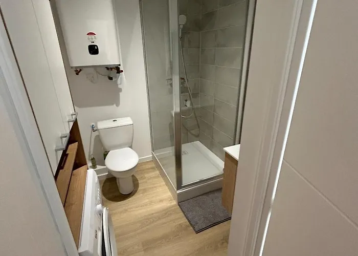 Modern & Bright Apartment, Comforts Lägenhet Le Teil